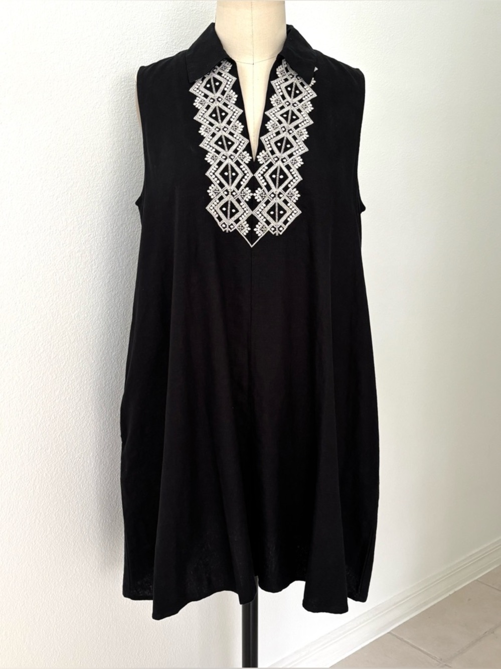 Banana Republic Factory Embroidered Black Shift Dress NWT Linen Blend Relaxed M